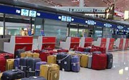 Đình chỉ 4 nhân viên Jetstar Pacific trộm của khách