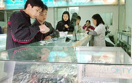 ‘Vấn nạn’ mắt kính dởm hoành hành