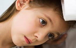 Xử lý khi côn trùng chui vào tai 