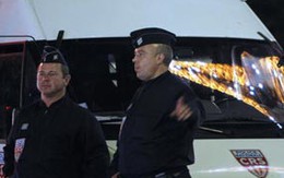 Bé sơ sinh chết vì cả nhà chạy trốn... quỷ