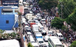 Kẹt xe, đẻ luôn trên taxi 