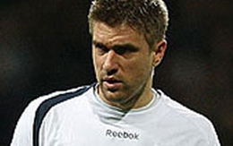 Cầu thủ Bolton bị bắt vì nghi hiếp dâm