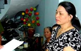 Bà chủ tiệm vàng đi... cướp vàng