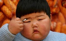 Bé gái 2 tuổi nặng 45kg