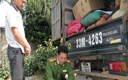 Đột kích “lò” sản xuất mì chính giả 