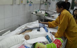 Vụ nữ sinh bị cán nát đùi: 'Không thể xách ca táp tiền đến thăm được'