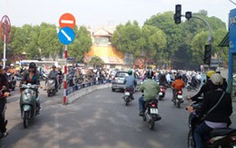 Tái bịt ngã tư, giao thông hỗn loạn
