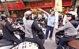 “Bão” tại các cửa hiệu kim hoàn: Người cuồng, vàng sốt