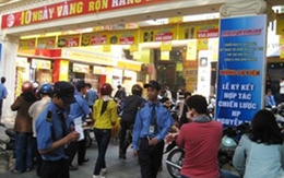 Rộn ràng mua sắm trong Ngày vàng khuyến mại