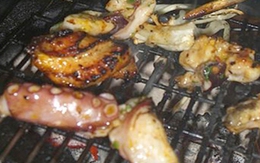 Rộn ràng phố nướng Hà Nội