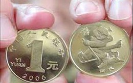 Suýt chết vì nuốt mảnh kính dọa chồng