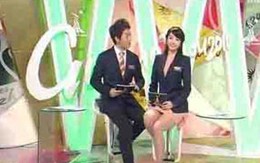 MC diện trang phục "như không mặc gì" lên sóng