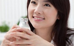 Phụ nữ nên uống mấy ly sữa mỗi ngày