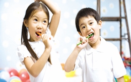 8 nguyên nhân khiến răng trẻ ngả màu