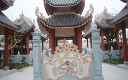 Hà Nội: “Biệt thự” nơi nghĩa địa