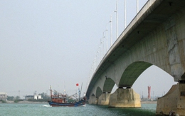 Hiểm họa từ con tàu đắm