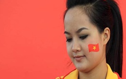 Người đẹp "đốt cháy" sân Mỹ Đình