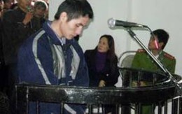 Xiết cổ chết bạn gái, cướp điện thoại 