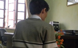 Hiệu phó phản bác vụ “cởi đồ học sinh”
