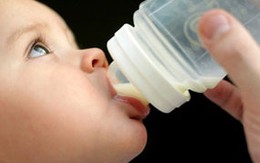 Bình sữa có chất độc hại: Nhiều người Việt mù mờ thông tin