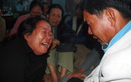 "Con ơi! Răng không cứu ba, anh"