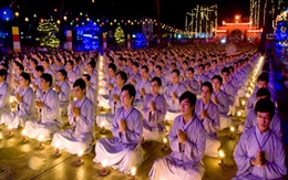 Lễ hội hoa đăng Phật giáo lớn nhất Việt Nam