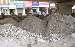 Đổ trộm phế thải dưới gầm cầu