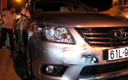 Tài xế Camry gây tai nạn khi truy đuổi vợ