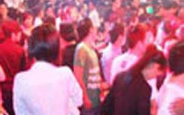 Nổ súng kinh hoàng tại quán bar 
