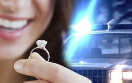 Gọi cảnh sát để bắt bạn trai cầu hôn