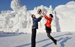 Đám cưới tập thể trên băng tuyết