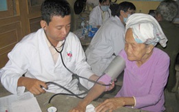 Gồng mình chống rét cùng bệnh nhân