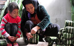Làng gói bánh chưng hối hả đón Tết 