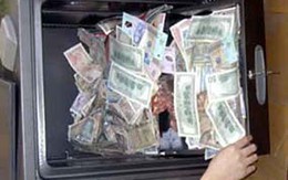 Suýt mất gần 3 tỷ đồng khi dừng đèn đỏ