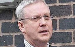 Giám đốc chuốc say nhân viên nữ và cưỡng hiếp 