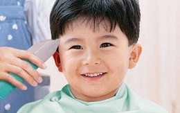 Tông đơ cắt tóc thật xinh cho bé