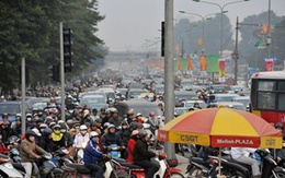 Hà Nội ùn tắc triền miên dịp cận Tết 