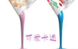 Đèn ngủ ly nước đổ độc đáo