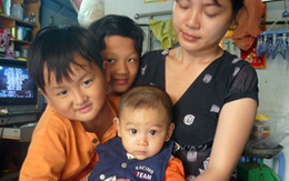 Cháu trai "dòng họ không răng" đã mọc răng