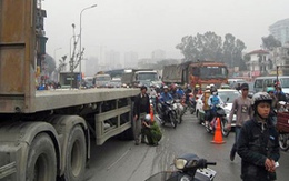 2 thanh niên chết dưới gầm xe rơ moóc