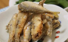 Mẹo rán cá thơm giòn, không bị sát