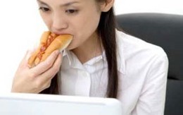 7 thói quen công sở gây hại sức khỏe