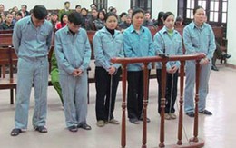 Bốn người đẹp buôn ma túy chia nhau gần 70 năm tù  