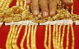 Giá vàng tiếp tục lao dốc mạnh