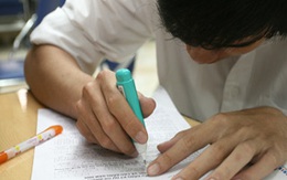 Không tẩy, xóa khi làm hồ sơ đăng ký dự thi ĐH, CĐ