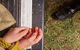 Bắt cóc con gái ruột để đòi tiền chuộc