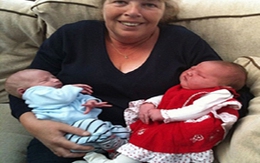 Bé gái sơ sinh siêu bự