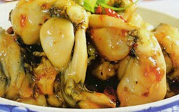Tử vong vì thịt ếch mua bên đường