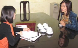 Mất quyền nuôi con, mẹ trẻ đẫm lệ