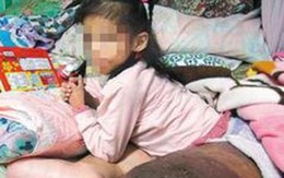 Cô bé có chân dài gấp đôi cơ thể 